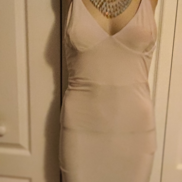 Club L Dresses & Skirts - Club L nude spaghetti strap body con dress